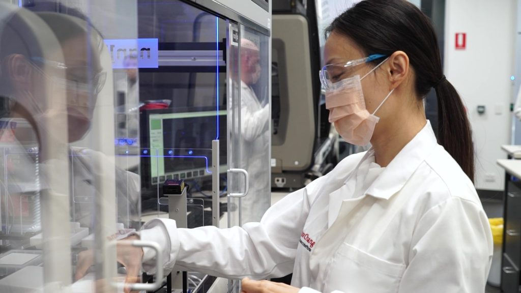 Dr Emily Wong in the Regulatory Systems Laboratory at the Victor Chang Cardiac Research Institute