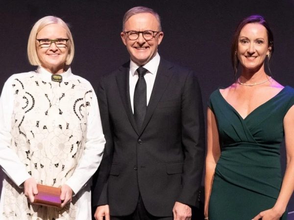 SpeeDx_PM Prize - Alison Todd (left) and Elisa Mokany (right) received the Prime Minister’s Prize from Prime Minister Anthony Albanese (center) 